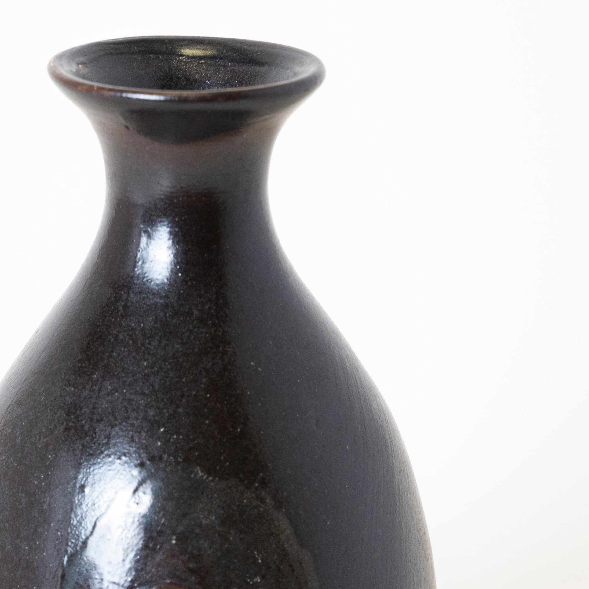 Noir Terra Bud Vase