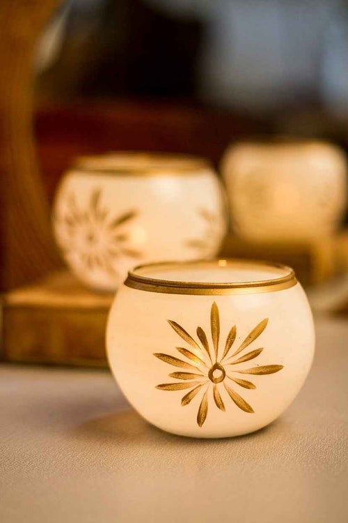 Golden Petal Tealight