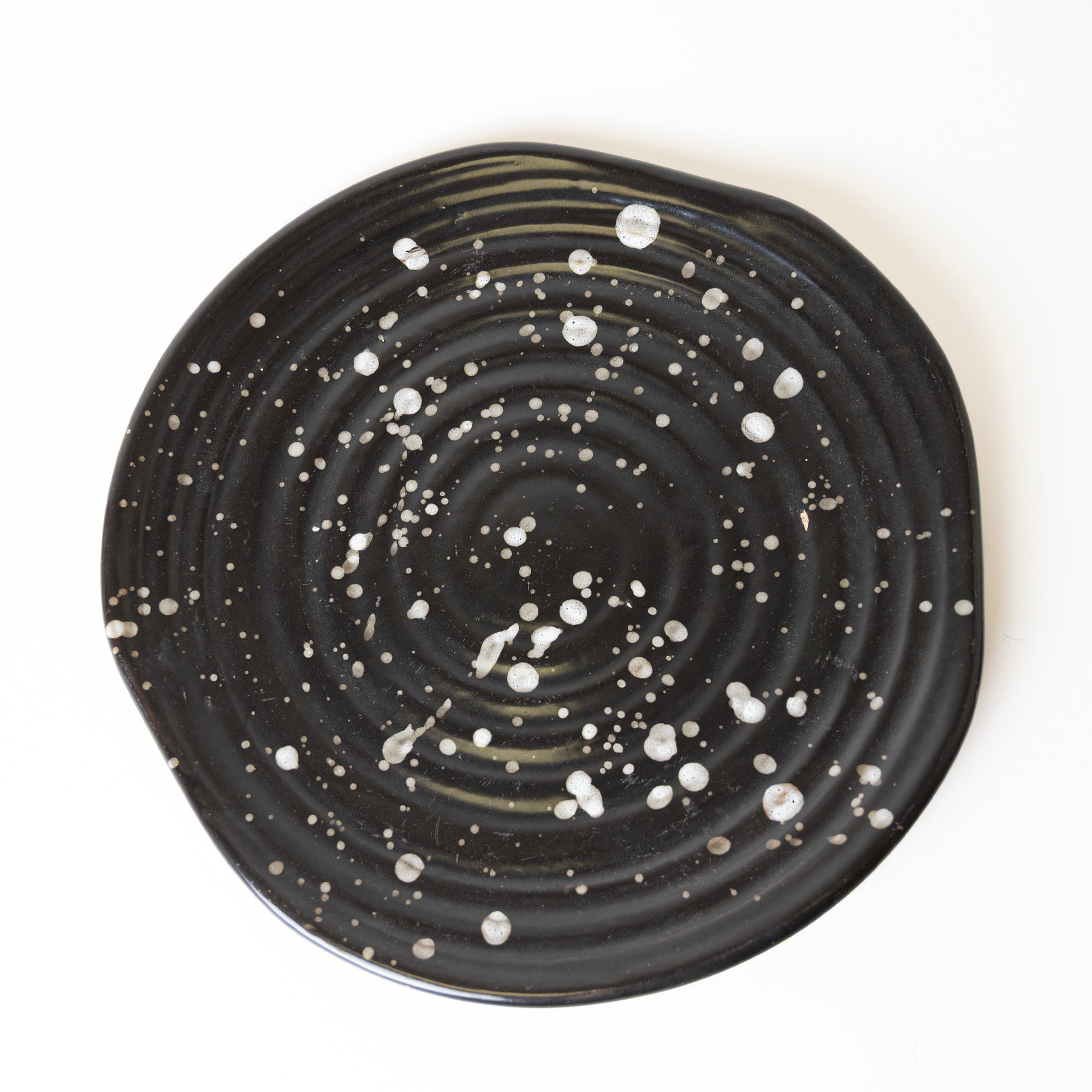 CONTRAST DRIZZLE PLATE