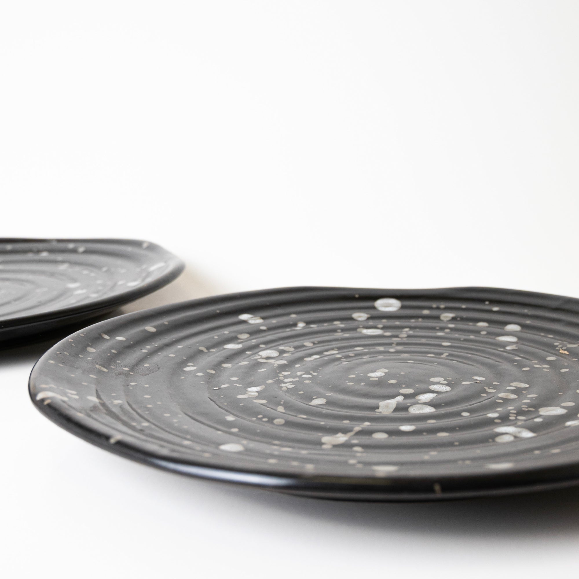 CONTRAST DRIZZLE PLATE