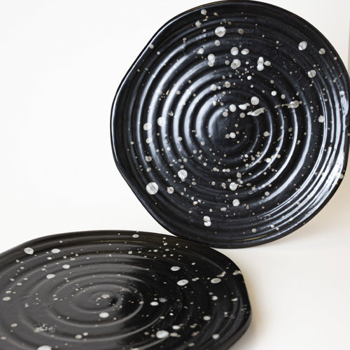 CONTRAST DRIZZLE PLATE - Kalakriti