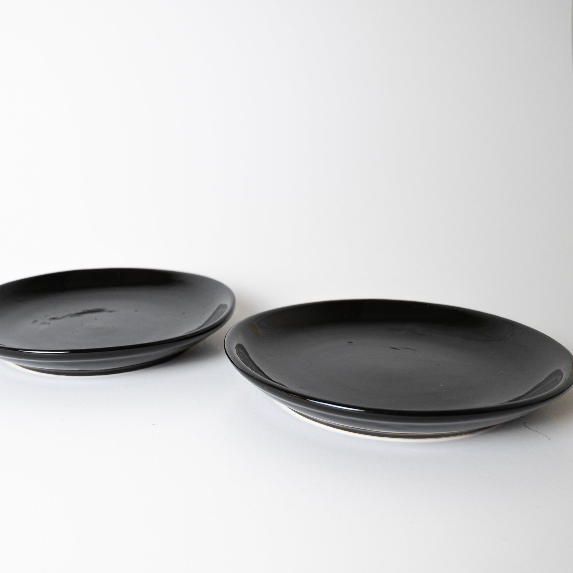 MIDNIGHT PEARL PLATE