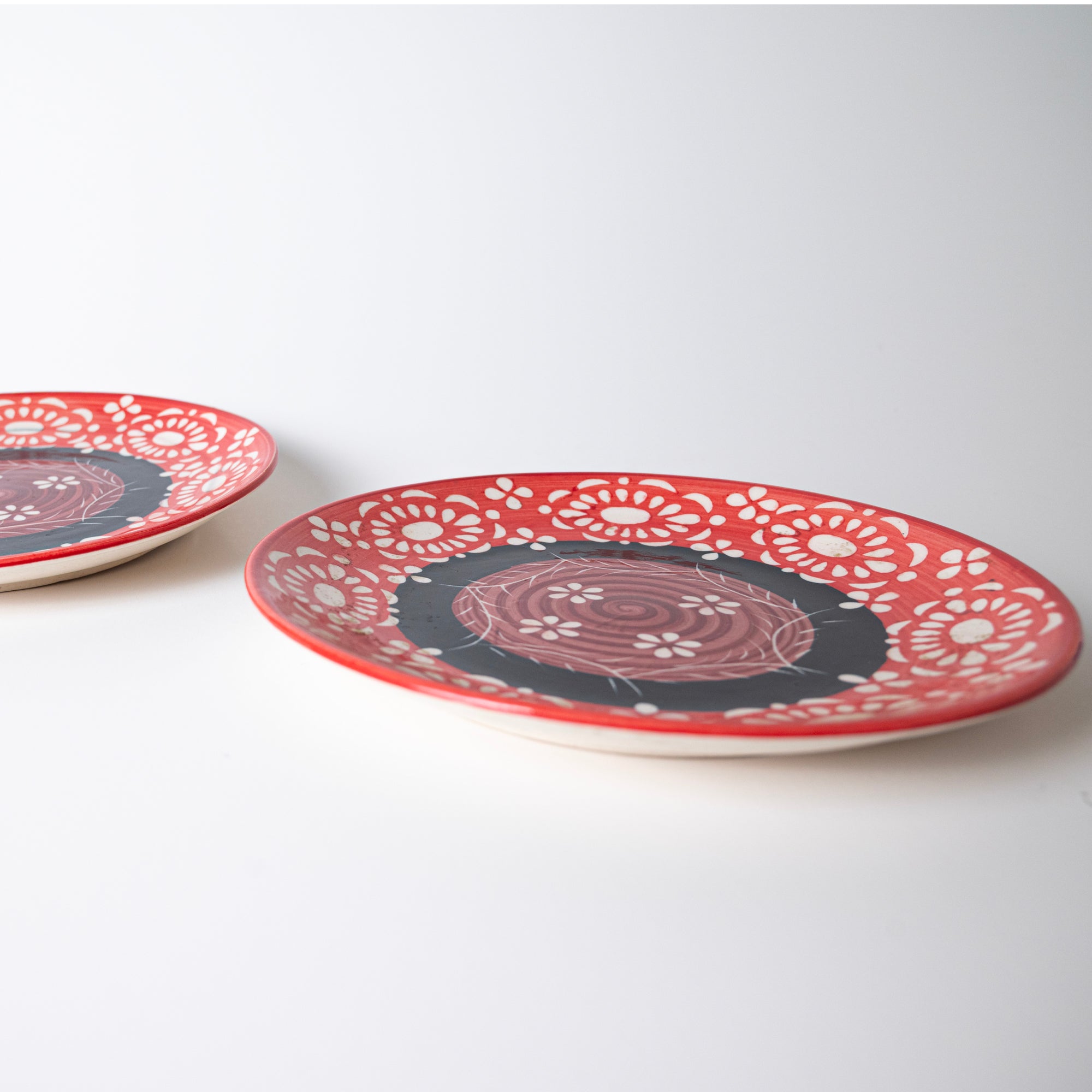 RED SWIRL PLATE