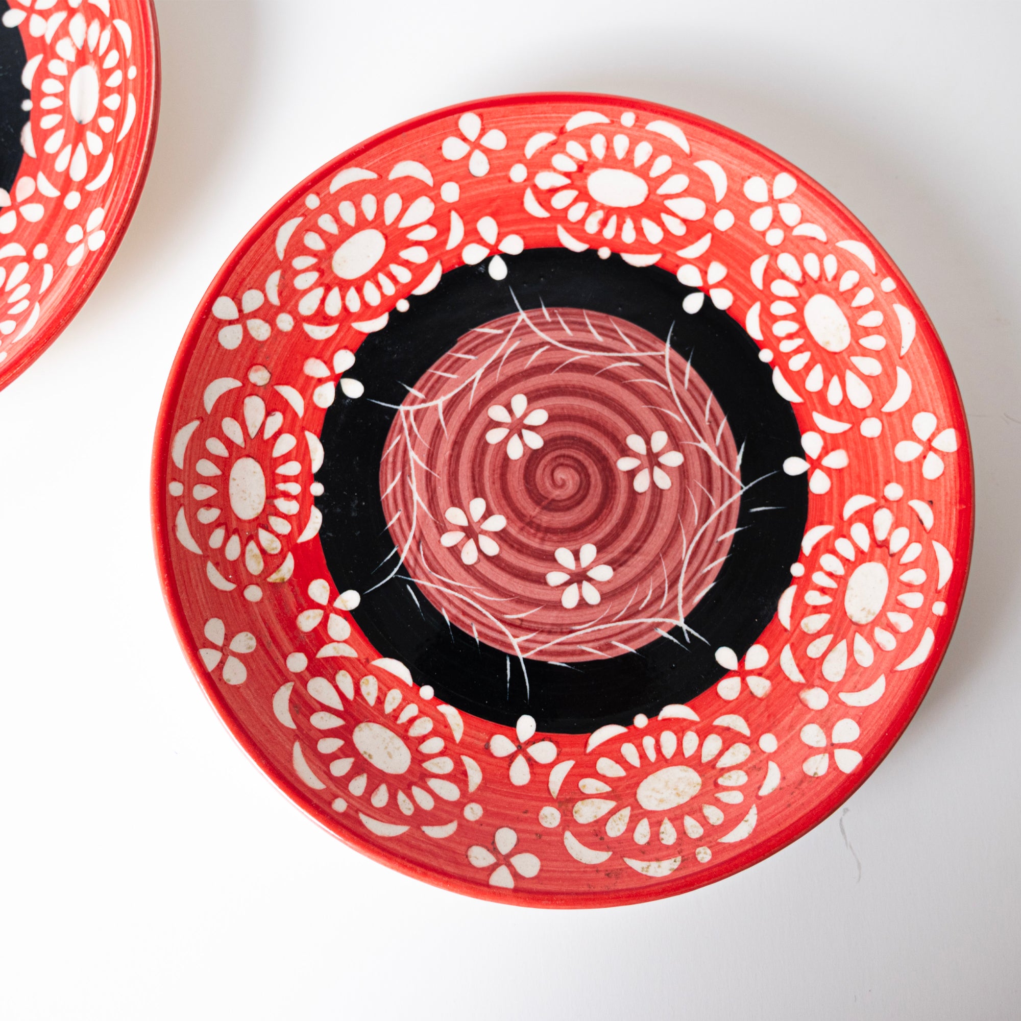 RED SWIRL PLATE