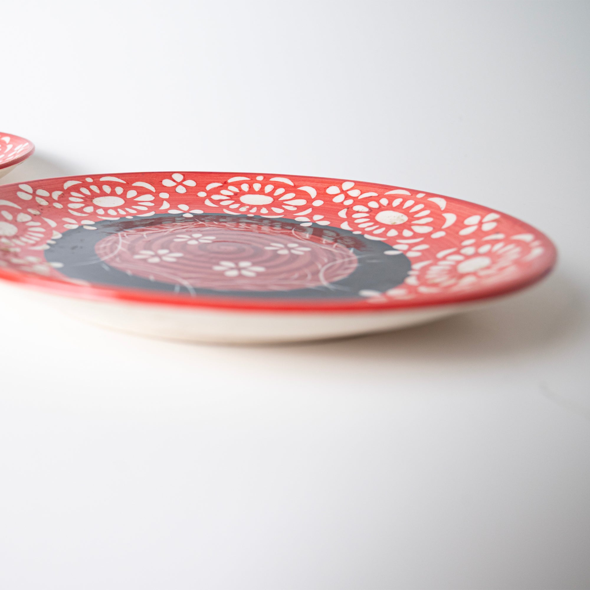 RED SWIRL PLATE