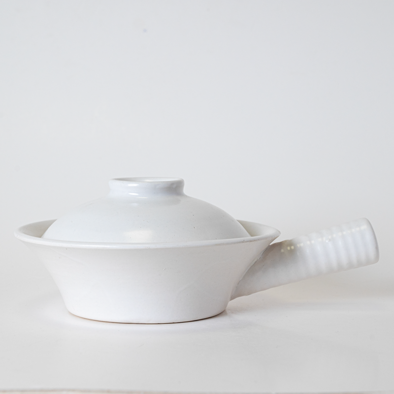 WHITE CERAMIC POT - Kalakriti