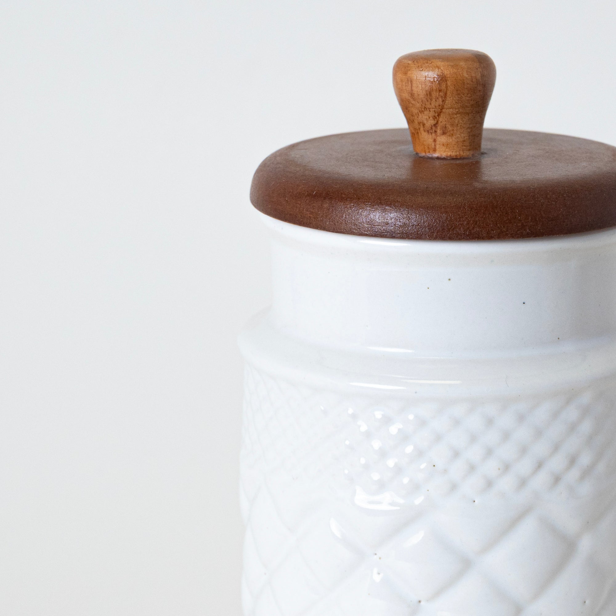 Snowy Timber Jar (960ml)