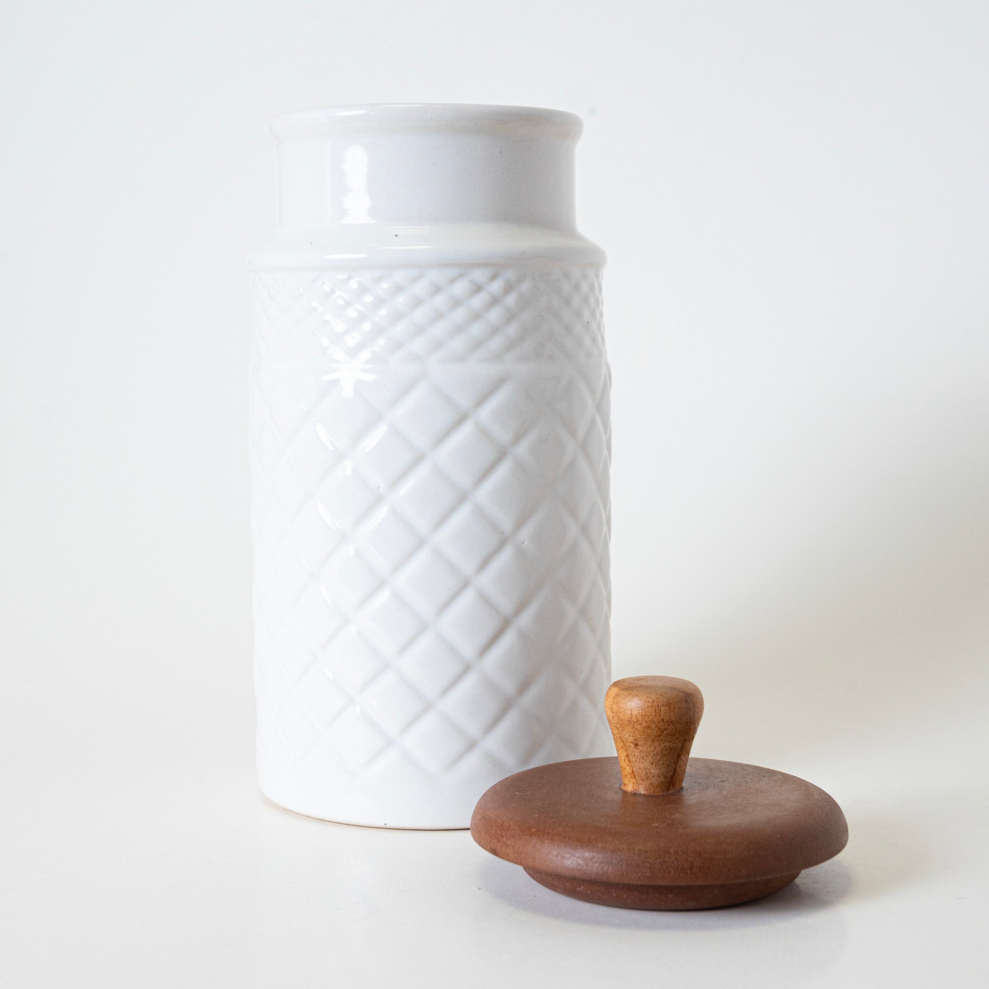 Snowy Timber Jar (700ml)