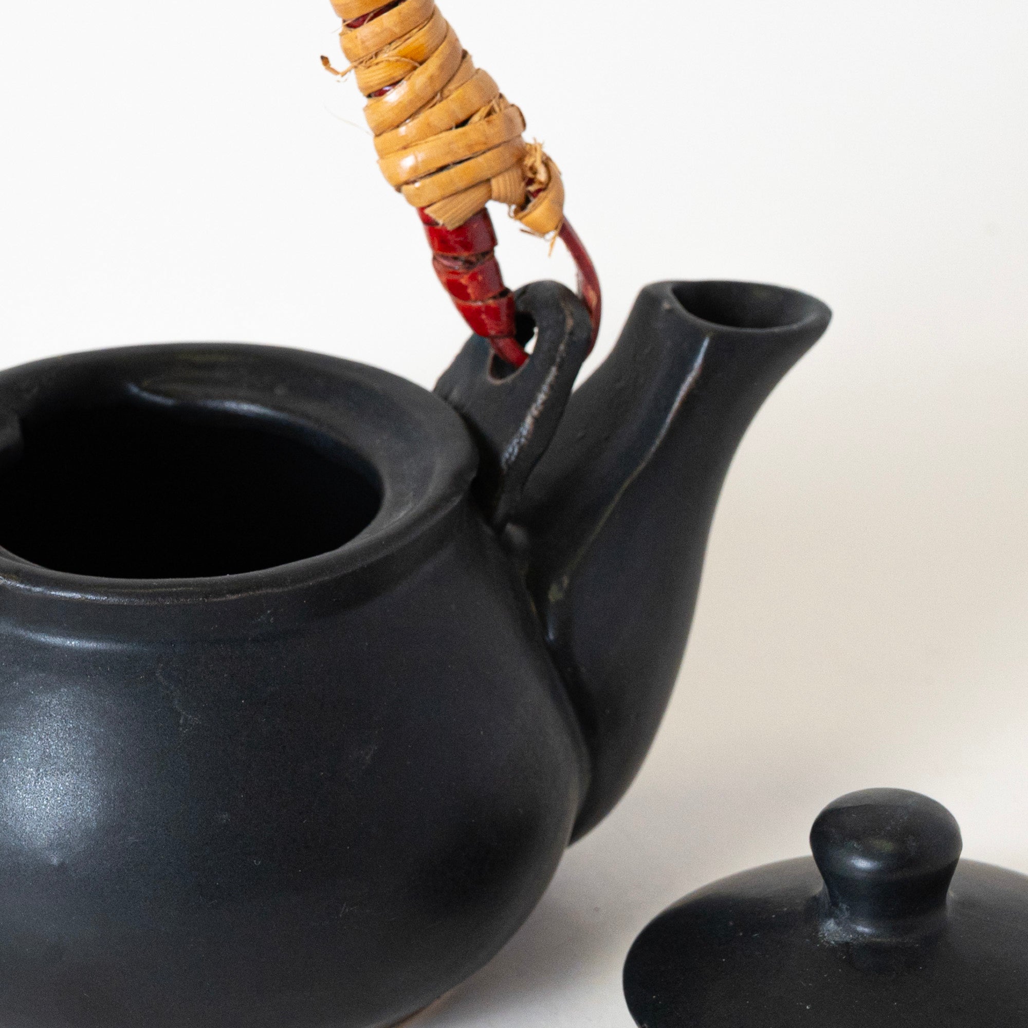 Charcoal Ceramic Kettle