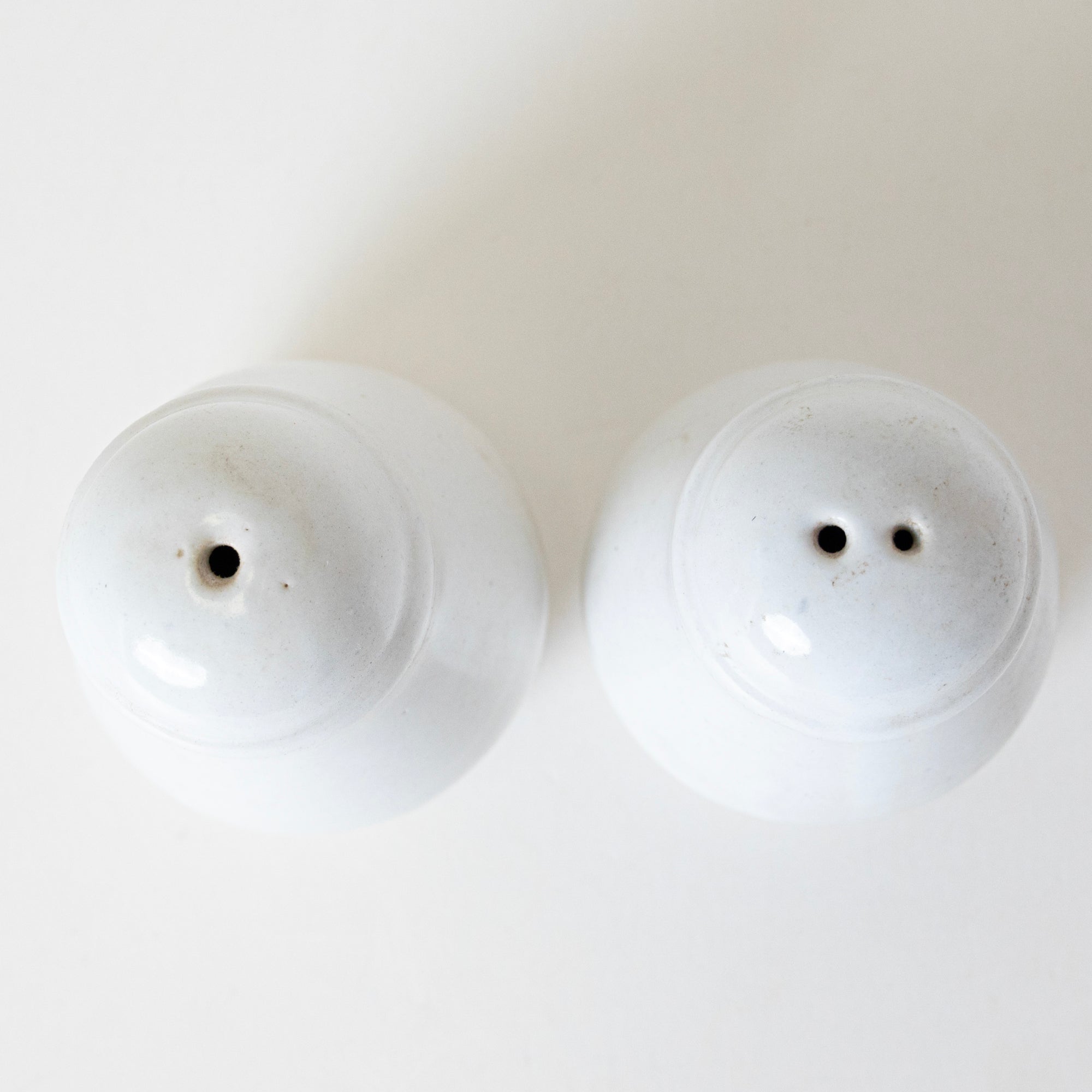 Beige Round Cruet Set