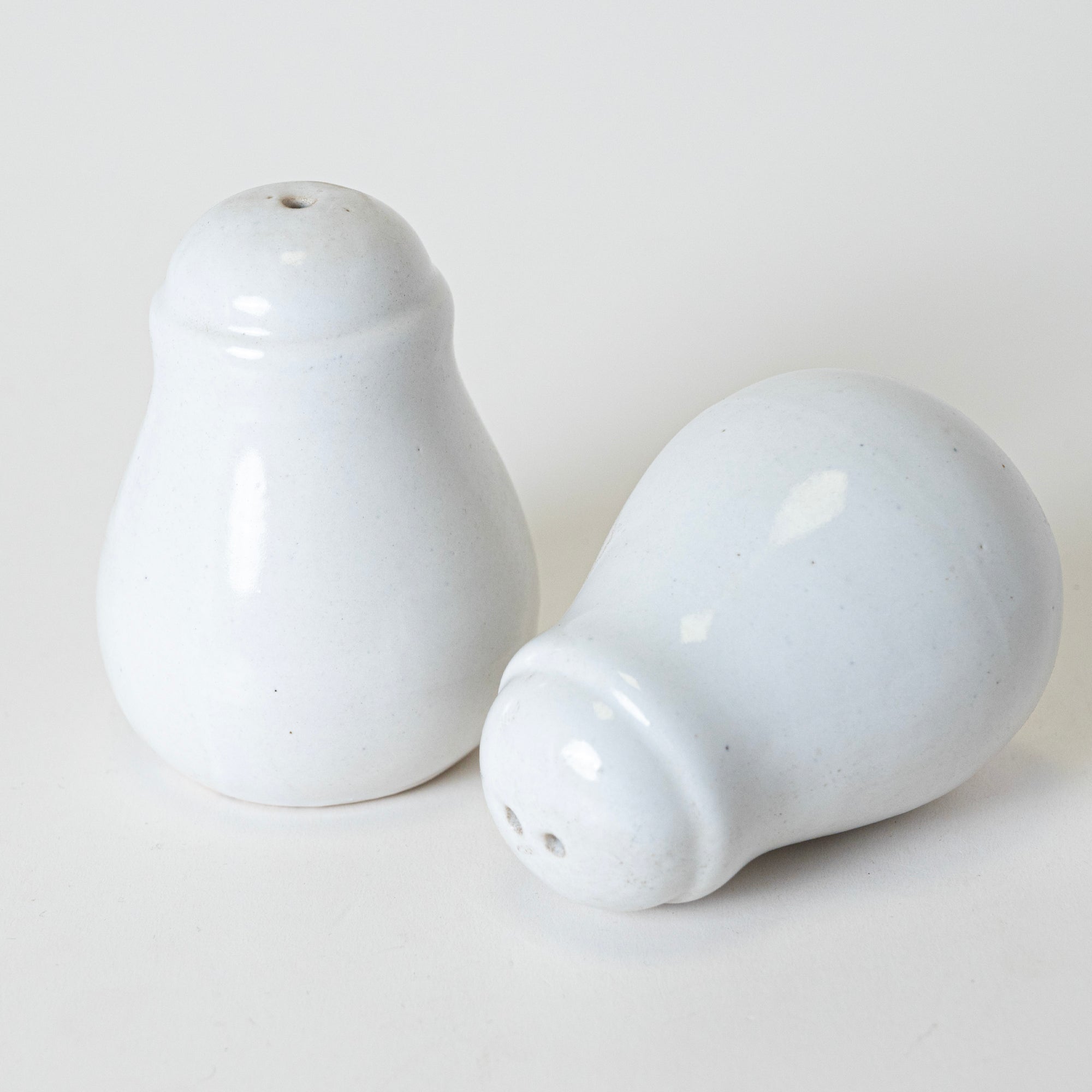 Beige Round Cruet Set